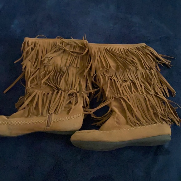 Hot Cakes Shoes - fringe fake minnetonka boots